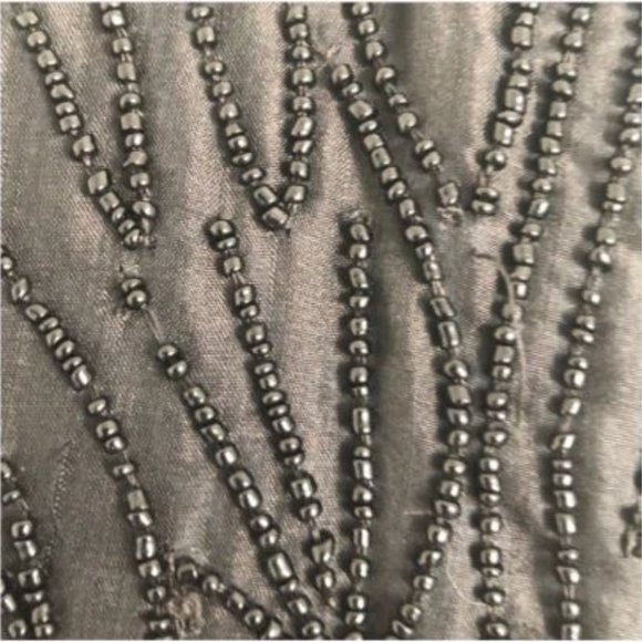 🌷Gorgeous embroidered silk vest - Picture 7 of 9